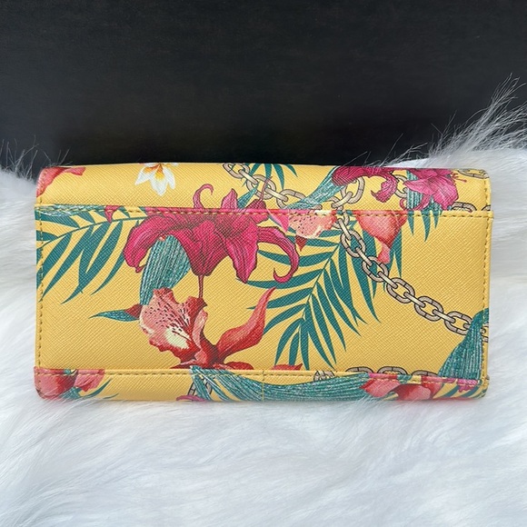 New GUESS Abree Multi Clutch - Picture 4 of 4